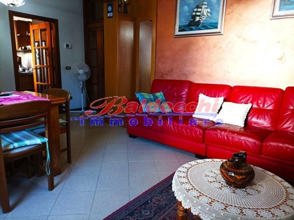 casa indipendente in vendita a Fano