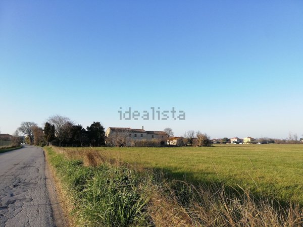 casale in vendita a Fano