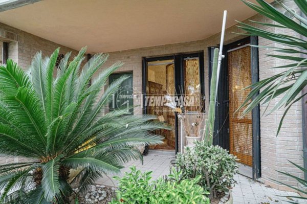 appartamento in vendita a Fano in zona Roncosambaccio