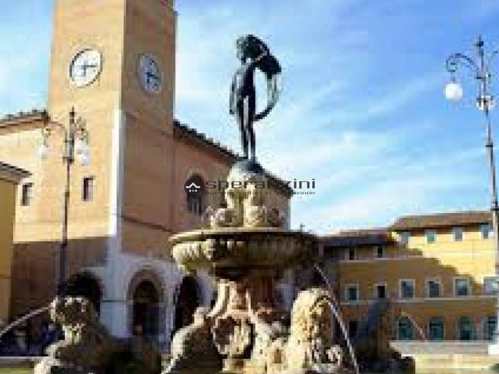 casa indipendente in vendita a Fano