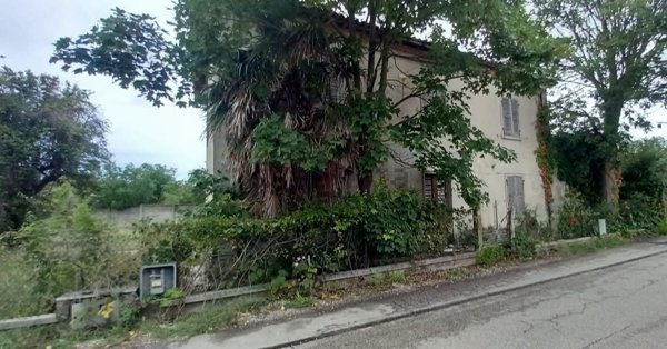 casa indipendente in vendita a Fano