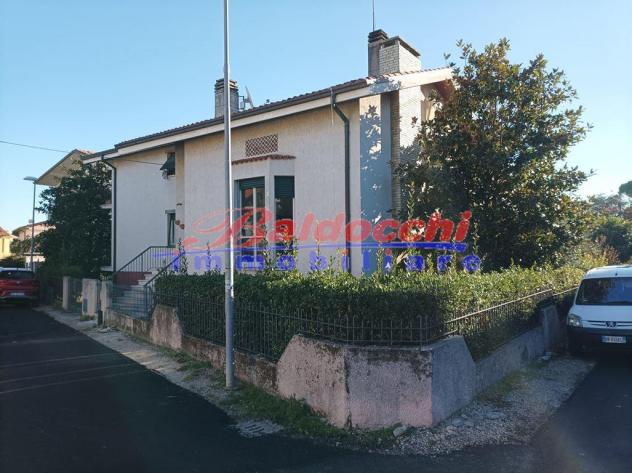 casa indipendente in vendita a Fano