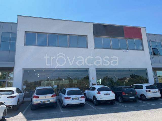 ufficio in vendita a Fano in zona Bellocchi