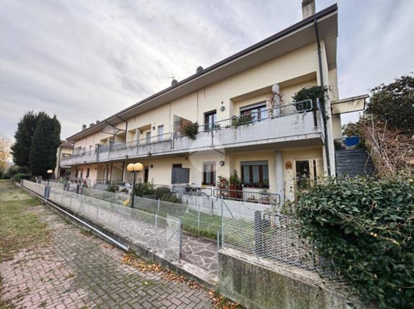 appartamento in vendita a Fano in zona Fenile