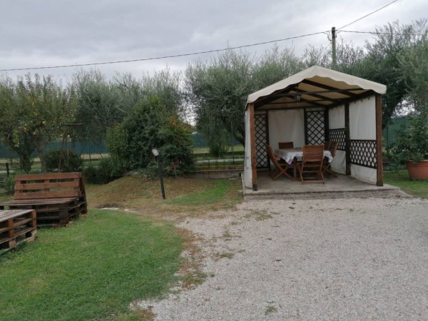 casa indipendente in vendita a Fano