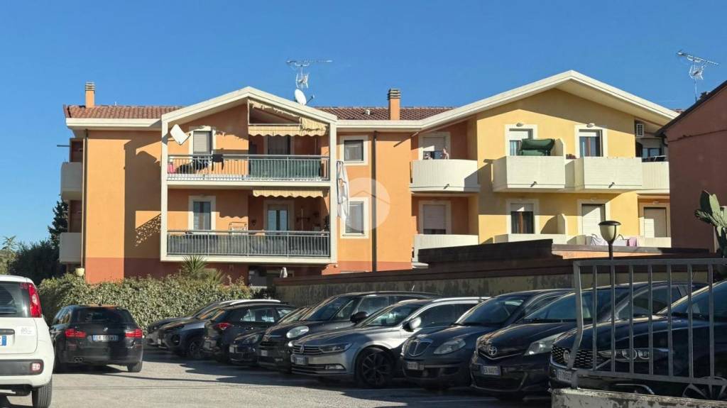 appartamento in vendita a Fano in zona Carrara