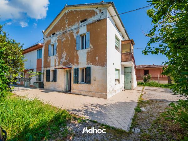 casa indipendente in vendita a Fano