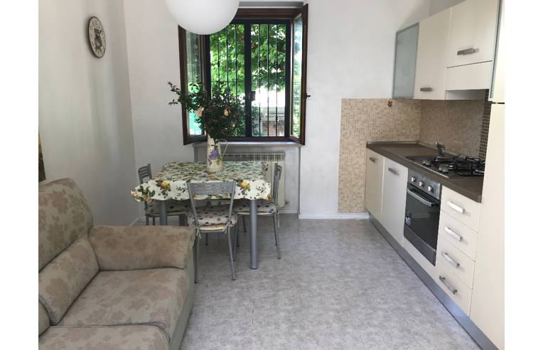 casa indipendente in vendita a Fano