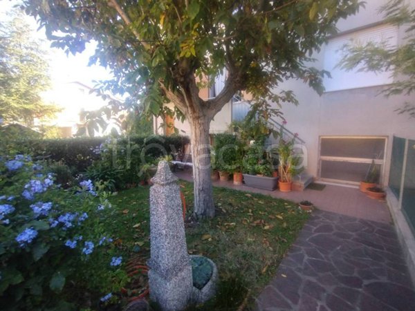 appartamento in vendita a Fano in zona Rosciano