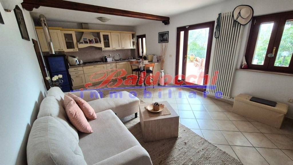 casa indipendente in vendita a Fano in zona Magliano