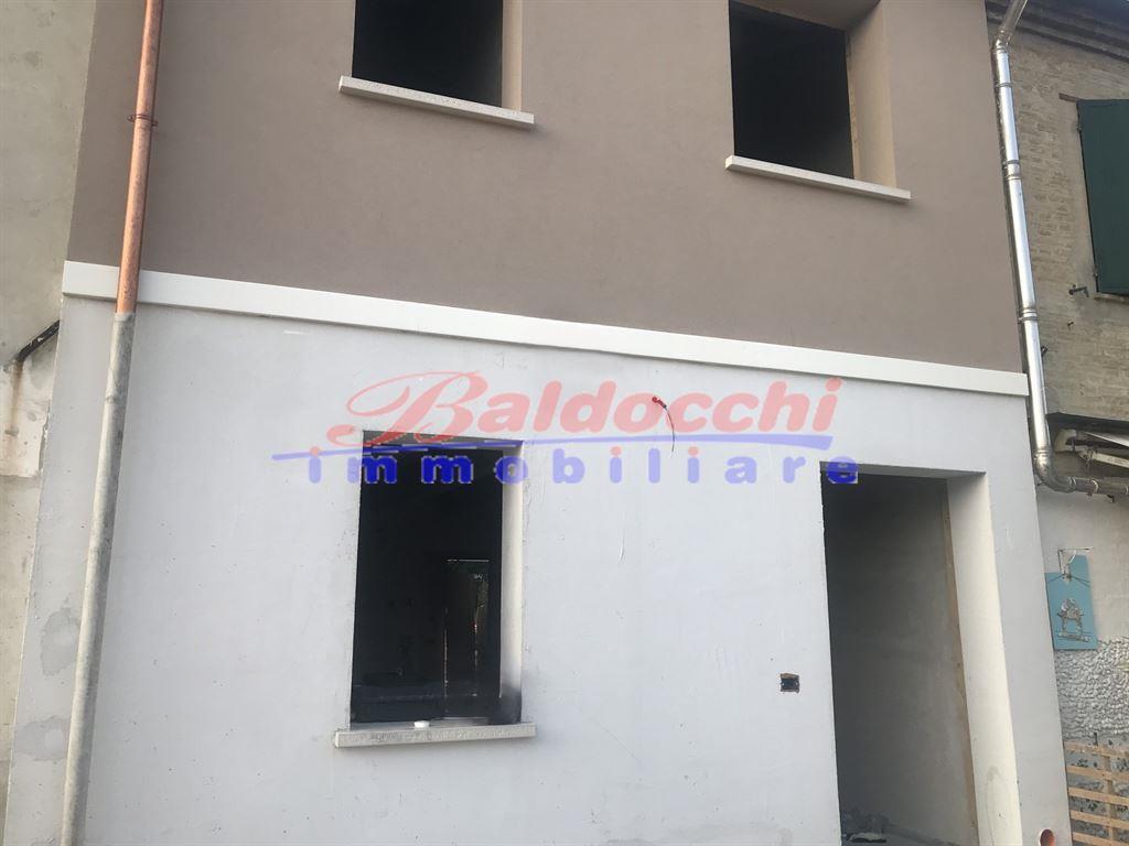 casa indipendente in vendita a Fano