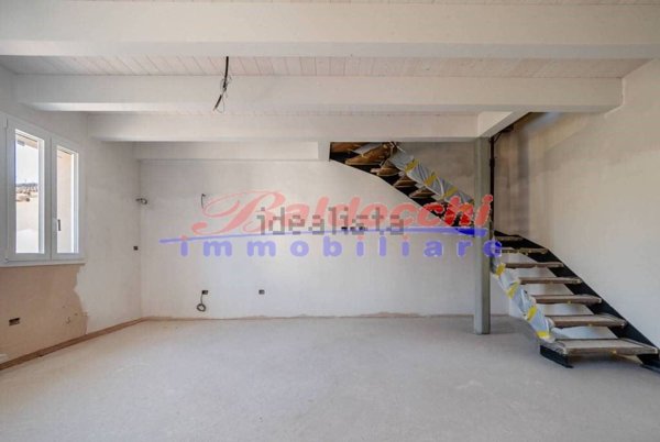 casa indipendente in vendita a Fano