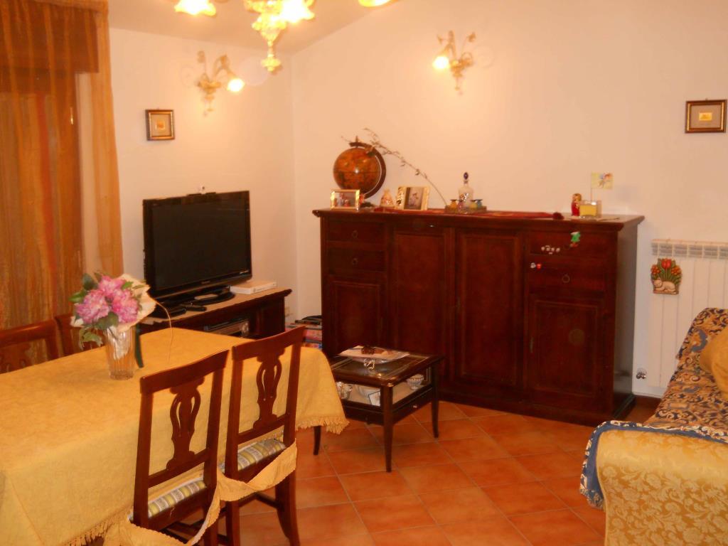 appartamento in vendita a Fano in zona Carrara