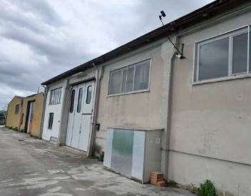 capannone in vendita a Fano in zona Falcineto