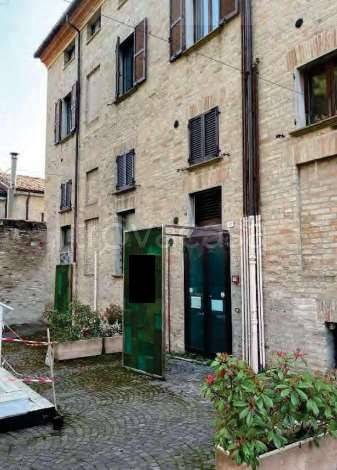 negozio in vendita a Fano