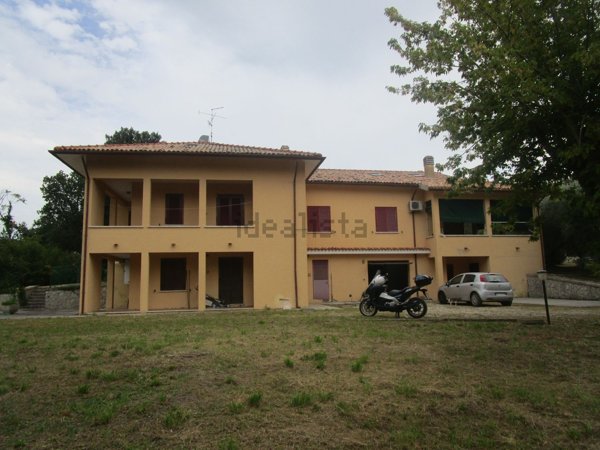 casa indipendente in vendita a Fano in zona Roncosambaccio