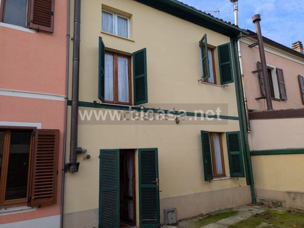 casa indipendente in vendita a Fano