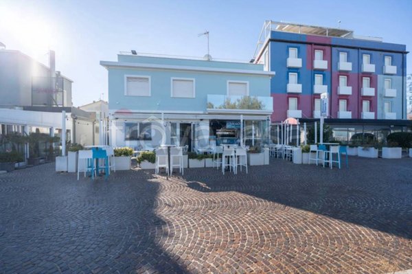 negozio in vendita a Fano