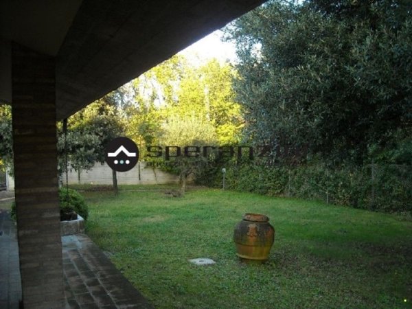 casa indipendente in vendita a Fano