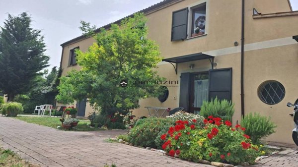 casa indipendente in vendita a Fano in zona Bellocchi