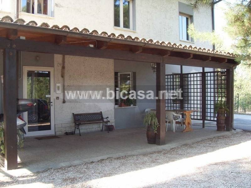 appartamento in vendita a Fano in zona Roncosambaccio