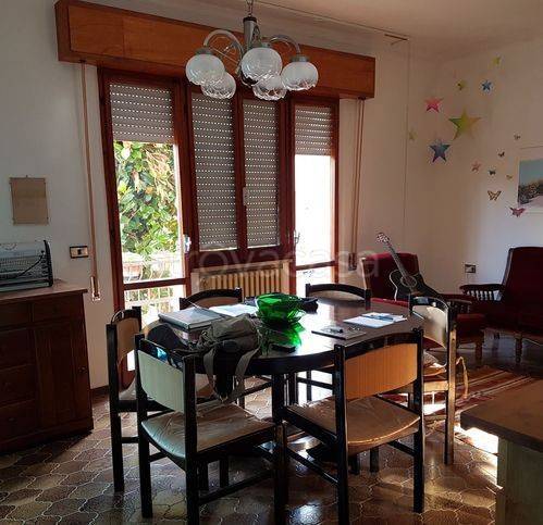 casa indipendente in vendita a Fano in zona Cuccurano