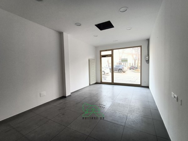 negozio in vendita a Fano