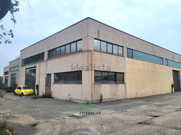 capannone in vendita a Fano