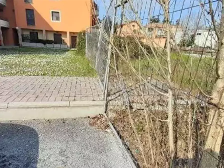 terreno edificabile in vendita a Fano in zona Cuccurano