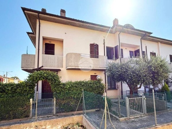 appartamento in vendita a Fano in zona Cuccurano