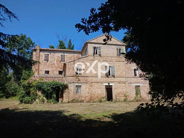 casa indipendente in vendita a Fano in zona Roncosambaccio