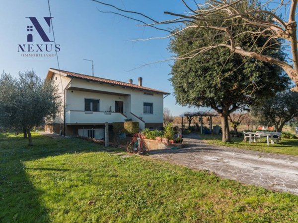 casa indipendente in vendita a Fano in zona Tombaccia