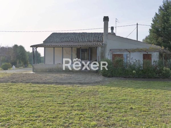 casa indipendente in vendita a Fano in zona Cuccurano