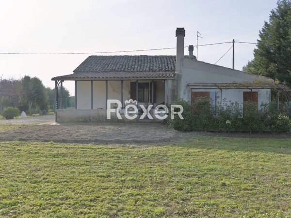 casa indipendente in vendita a Fano