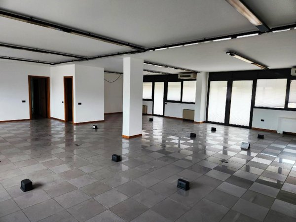 ufficio in vendita a Fano