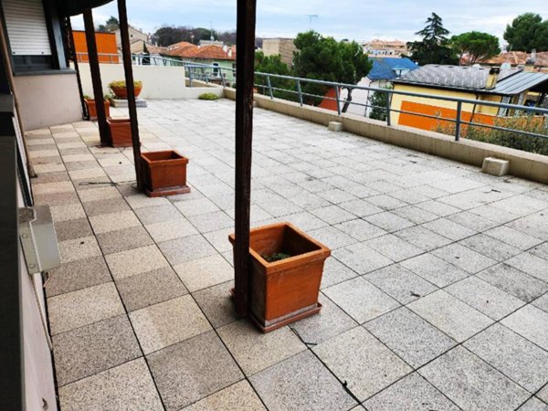 ufficio in vendita a Fano