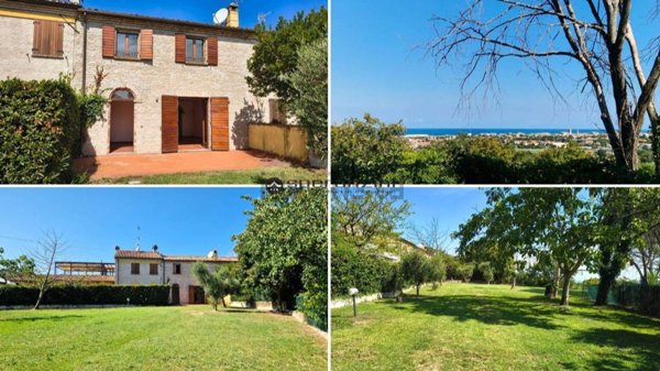 casa indipendente in vendita a Fano