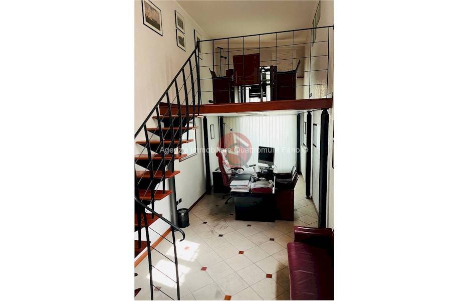 ufficio in vendita a Fano