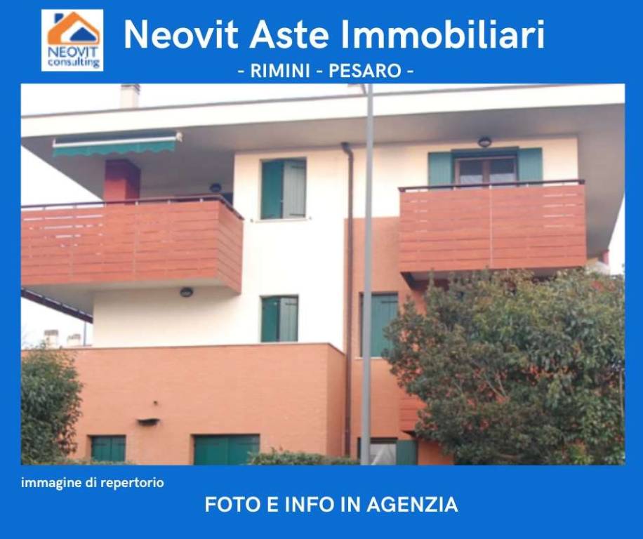 casa indipendente in vendita a Fano in zona Tombaccia