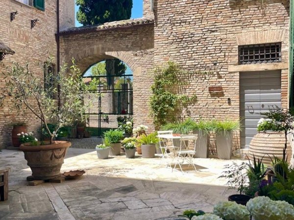 casa indipendente in vendita a Fano