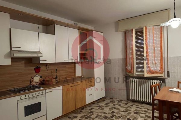 casa indipendente in vendita a Fano in zona Centinarola
