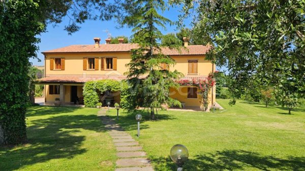 casa indipendente in vendita a Fano in zona Magliano