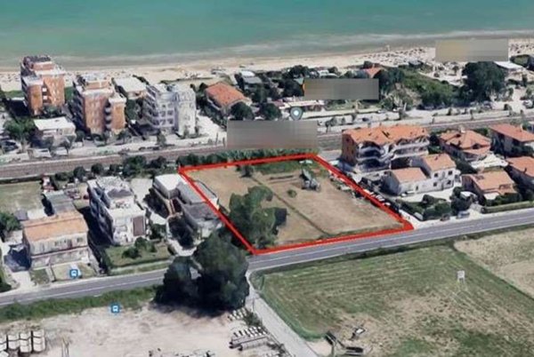 casa indipendente in vendita a Fano