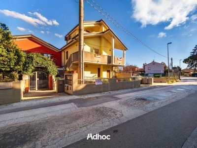 appartamento in vendita a Fano in zona Cuccurano