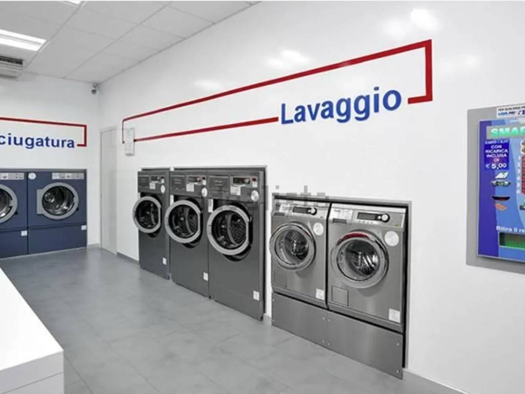 negozio in vendita a Fano