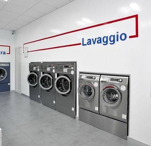 negozio in vendita a Fano