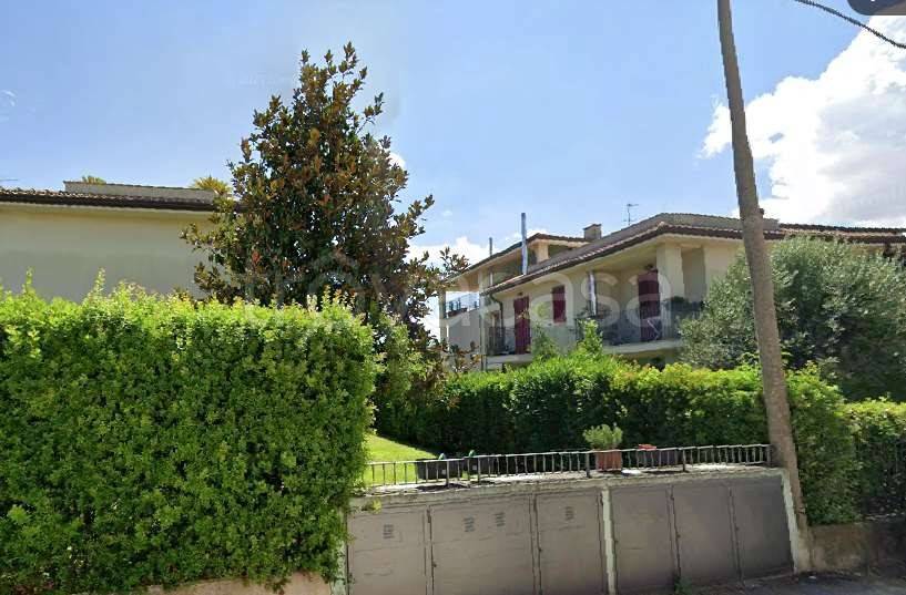 appartamento in vendita a Fano in zona Falcineto