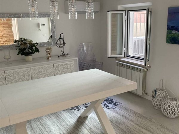 casa indipendente in vendita a Fano