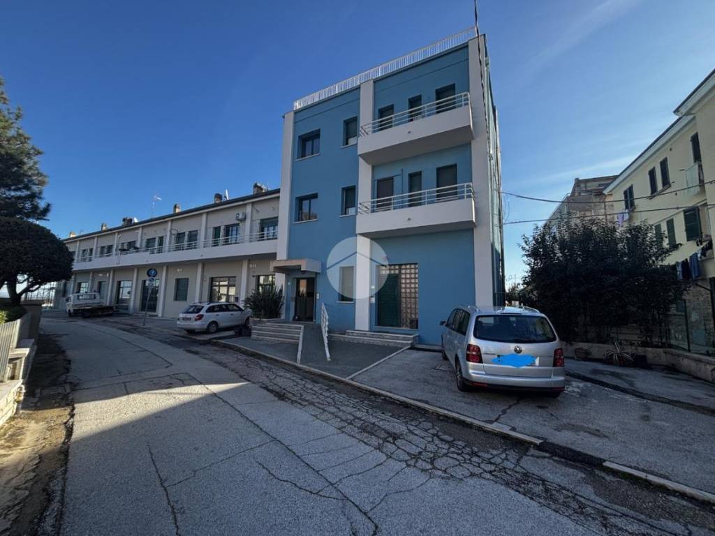 appartamento in vendita a Fano in zona Roncosambaccio