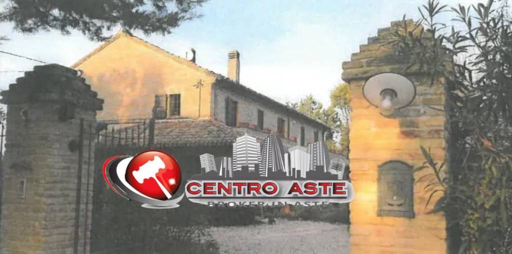 casa indipendente in vendita a Fano in zona Carrara